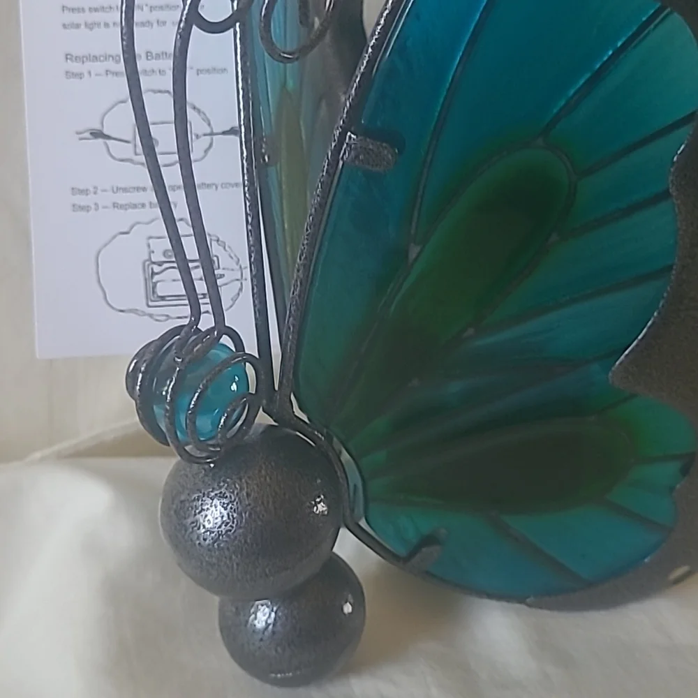Solar Powered Butterfly - Picture 2 of 5